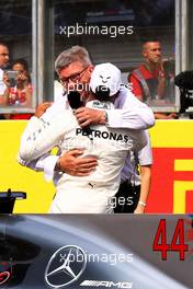 Lewis Hamilton (GBR) Mercedes AMG F1 W08 celebrates his record equalling pole position with Ross Brawn (GBR) Managing Director, Motor Sports. 26.08.2017. Formula 1 World Championship, Rd 12, Belgian Grand Prix, Spa Francorchamps, Belgium, Qualifying Day.