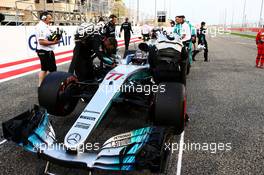 Valtteri Bottas (FIN) Mercedes AMG F1 W08 on the grid. 16.04.2017. Formula 1 World Championship, Rd 3, Bahrain Grand Prix, Sakhir, Bahrain, Race Day.