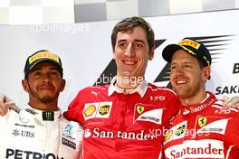 Lewis Hamilton (GBR) Mercedes AMG F1  and Sebastian Vettel (GER) Scuderia Ferrari  16.04.2017. Formula 1 World Championship, Rd 3, Bahrain Grand Prix, Sakhir, Bahrain, Race Day.