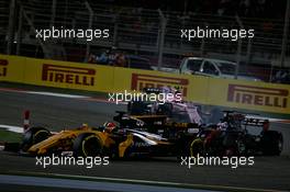 Nico Hulkenberg (GER) Renault Sport F1 Team RS17. 16.04.2017. Formula 1 World Championship, Rd 3, Bahrain Grand Prix, Sakhir, Bahrain, Race Day.
