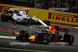 Daniel Ricciardo (AUS) Red Bull Racing RB13. 16.04.2017. Formula 1 World Championship, Rd 3, Bahrain Grand Prix, Sakhir, Bahrain, Race Day.