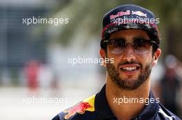 Daniel Ricciardo (AUS) Red Bull Racing. 15.04.2017. Formula 1 World Championship, Rd 3, Bahrain Grand Prix, Sakhir, Bahrain, Qualifying Day.