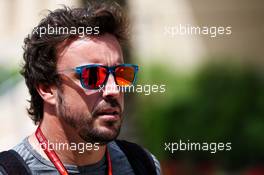 Fernando Alonso (ESP) McLaren. 15.04.2017. Formula 1 World Championship, Rd 3, Bahrain Grand Prix, Sakhir, Bahrain, Qualifying Day.