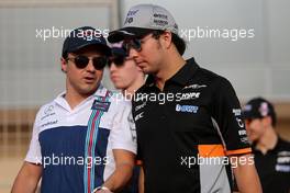 Felipe Massa (BRA) Williams F1 Team and Sergio Perez (MEX) Sahara Force India F1   16.04.2017. Formula 1 World Championship, Rd 3, Bahrain Grand Prix, Sakhir, Bahrain, Race Day.