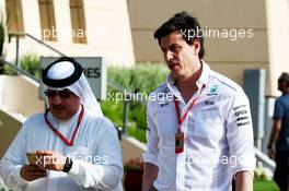 (L to R): Sheikh Mohammed bin Essa Al Khalifa (BRN) CEO of the Bahrain Economic Development Board and McLaren Shareholder with Toto Wolff (GER) Mercedes AMG F1 Shareholder and Executive Director. 16.04.2017. Formula 1 World Championship, Rd 3, Bahrain Grand Prix, Sakhir, Bahrain, Race Day.