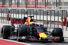 Daniel Ricciardo (AUS) Red Bull Racing RB13 with sensor equipment. 18.04.2017. Formula 1 Testing. Sakhir, Bahrain. Tuesday.