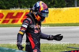Carlos Sainz Jr (ESP) Scuderia Toro Rosso STR12 crashed out at the start of the race. 11.06.2017. Formula 1 World Championship, Rd 7, Canadian Grand Prix, Montreal, Canada, Race Day.