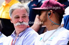 Lewis Hamilton (GBR) Mercedes AMG F1 with Chase Carey (USA) Formula One Group Chairman. 11.06.2017. Formula 1 World Championship, Rd 7, Canadian Grand Prix, Montreal, Canada, Race Day.