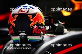 The helmet of Daniel Ricciardo (AUS) Red Bull Racing. 07.04.2017. Formula 1 World Championship, Rd 2, Chinese Grand Prix, Shanghai, China, Practice Day.