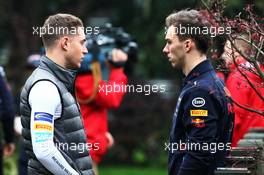 (L to R): Stoffel Vandoorne (BEL) McLaren with Pierre Gasly (FRA) Red Bull Racing Third Driver. 07.04.2017. Formula 1 World Championship, Rd 2, Chinese Grand Prix, Shanghai, China, Practice Day.