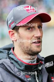 Romain Grosjean (FRA) Haas F1 Team on the grid. 09.04.2017. Formula 1 World Championship, Rd 2, Chinese Grand Prix, Shanghai, China, Race Day.