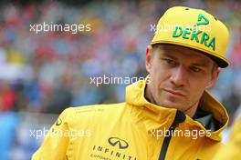 Nico Hulkenberg (GER) Renault Sport F1 Team  09.04.2017. Formula 1 World Championship, Rd 2, Chinese Grand Prix, Shanghai, China, Race Day.