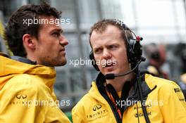 Jolyon Palmer (GBR) Renault Sport F1 Team with Chris Richards (GBR) Renault Sport F1 Team Race Engineer on the grid. 09.04.2017. Formula 1 World Championship, Rd 2, Chinese Grand Prix, Shanghai, China, Race Day.
