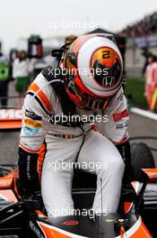 Stoffel Vandoorne (BEL) McLaren MCL32. 09.04.2017. Formula 1 World Championship, Rd 2, Chinese Grand Prix, Shanghai, China, Race Day.