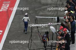 Antonio Giovinazzi (ITA) Sauber F1 Team crashed out of the race. 09.04.2017. Formula 1 World Championship, Rd 2, Chinese Grand Prix, Shanghai, China, Race Day.