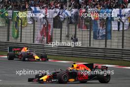 Max Verstappen (NLD) Red Bull Racing RB13. 09.04.2017. Formula 1 World Championship, Rd 2, Chinese Grand Prix, Shanghai, China, Race Day.