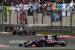Carlos Sainz Jr (ESP) Scuderia Toro Rosso STR12. 09.04.2017. Formula 1 World Championship, Rd 2, Chinese Grand Prix, Shanghai, China, Race Day.