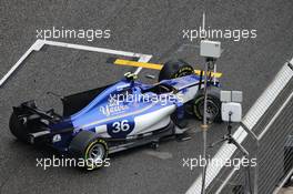 Antonio Giovinazzi (ITA) Sauber C36 crashed out of the race. 09.04.2017. Formula 1 World Championship, Rd 2, Chinese Grand Prix, Shanghai, China, Race Day.