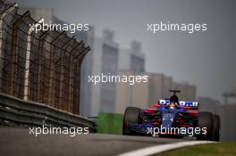 Daniil Kvyat (RUS) Scuderia Toro Rosso STR12. 08.04.2017. Formula 1 World Championship, Rd 2, Chinese Grand Prix, Shanghai, China, Qualifying Day.