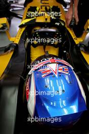 Jolyon Palmer (GBR) Renault Sport F1 Team   08.04.2017. Formula 1 World Championship, Rd 2, Chinese Grand Prix, Shanghai, China, Qualifying Day.