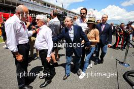 (L to R): Peter Sauber (SUI) Former Sauber Owner with Bernie Ecclestone (GBR) and Jean Todt (FRA) FIA President on the grid. 14.05.2017. Formula 1 World Championship, Rd 5, Spanish Grand Prix, Barcelona, Spain, Race Day.