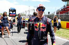 Daniil Kvyat (RUS) Scuderia Toro Rosso on the grid. 14.05.2017. Formula 1 World Championship, Rd 5, Spanish Grand Prix, Barcelona, Spain, Race Day.