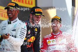 Lewis Hamilton (GBR) Mercedes AMG F1  andDaniel Ricciardo (AUS) Red Bull Racing  14.05.2017. Formula 1 World Championship, Rd 5, Spanish Grand Prix, Barcelona, Spain, Race Day.
