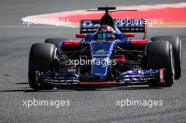 Daniil Kvyat (RUS) Scuderia Toro Rosso STR12. 13.05.2017. Formula 1 World Championship, Rd 5, Spanish Grand Prix, Barcelona, Spain, Qualifying Day.