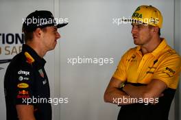 (L to R): Max Verstappen (NLD) Red Bull Racing with Nico Hulkenberg (GER) Renault Sport F1 Team. 14.05.2017. Formula 1 World Championship, Rd 5, Spanish Grand Prix, Barcelona, Spain, Race Day.