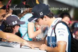 Lance Stroll (CDN) Williams signs autographs for the fans. 14.05.2017. Formula 1 World Championship, Rd 5, Spanish Grand Prix, Barcelona, Spain, Race Day.