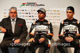 (L to R): Dr. Vijay Mallya (IND) Sahara Force India F1 Team Owner with Sergio Perez (MEX) Sahara Force India F1 and Esteban Ocon (FRA) Sahara Force India F1 Team. 22.02.2017. Sahara Force India F1 VJM10 Launch, Silverstone, England.
