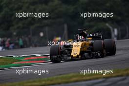 Nico Hulkenberg (GER) Renault Sport F1 Team RS17. 15.07.2017. Formula 1 World Championship, Rd 10, British Grand Prix, Silverstone, England, Qualifying Day.