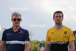 Marcus Ericsson (SWE) Sauber F1 Team and Jolyon Palmer (GBR) Renault Sport F1 Team   01.09.2017. Formula 1 World Championship, Rd 13, Italian Grand Prix, Monza, Italy, Practice Day.