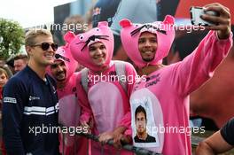 Marcus Ericsson (SWE) Sauber F1 Team with Pink Panther fans. 01.09.2017. Formula 1 World Championship, Rd 13, Italian Grand Prix, Monza, Italy, Practice Day.