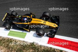 Jolyon Palmer (GBR) Renault Sport F1 Team RS17. 01.09.2017. Formula 1 World Championship, Rd 13, Italian Grand Prix, Monza, Italy, Practice Day.