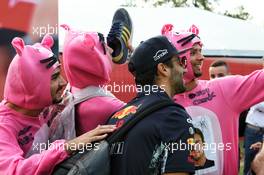 Daniel Ricciardo (AUS) Red Bull Racing with Pink Panther fans. 01.09.2017. Formula 1 World Championship, Rd 13, Italian Grand Prix, Monza, Italy, Practice Day.
