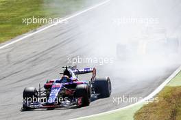 Carlos Sainz Jr (ESP) Scuderia Toro Rosso STR12 locks up under braking. 03.09.2017. Formula 1 World Championship, Rd 13, Italian Grand Prix, Monza, Italy, Race Day.