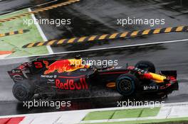 Daniel Ricciardo (AUS) Red Bull Racing RB13. 02.09.2017. Formula 1 World Championship, Rd 13, Italian Grand Prix, Monza, Italy, Qualifying Day.