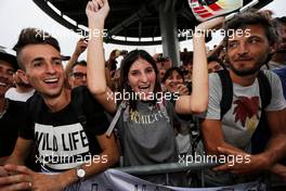 Fans in the pits. 31.08.2017. Formula 1 World Championship, Rd 13, Italian Grand Prix, Monza, Italy, Preparation Day.