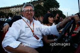 Ross Brawn (GBR) Managing Director, Motor Sports, at a drivers' parade in Milan. 31.08.2017. Formula 1 World Championship, Rd 13, Italian Grand Prix, Monza, Italy, Preparation Day.