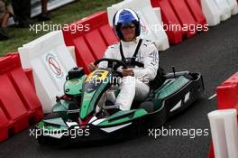 David Coulthard (GBR) Red Bull Racing and Scuderia Toro Advisor / Channel 4 F1 Commentator at a Heineken Karting event. 31.08.2017. Formula 1 World Championship, Rd 13, Italian Grand Prix, Monza, Italy, Preparation Day.