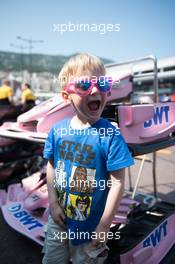 A young fan with the Sahara Force India F1 Team. 26.05.2017. Formula 1 World Championship, Rd 6, Monaco Grand Prix, Monte Carlo, Monaco, Friday.