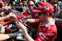 Kimi Raikkonen (FIN) Ferrari signs autographs for the fans. 26.05.2017. Formula 1 World Championship, Rd 6, Monaco Grand Prix, Monte Carlo, Monaco, Friday.
