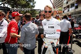 Jenson Button (GBR) McLaren on the grid. 28.05.2017. Formula 1 World Championship, Rd 6, Monaco Grand Prix, Monte Carlo, Monaco, Race Day.