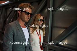 Nico Rosberg (GER) with his wife Vivian. 28.05.2017. Formula 1 World Championship, Rd 6, Monaco Grand Prix, Monte Carlo, Monaco, Race Day.