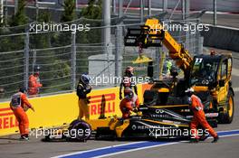Jolyon Palmer (GBR) Renault Sport F1 Team RS17 and Romain Grosjean (FRA) Haas F1 Team crashed at the start of the race. 30.04.2017. Formula 1 World Championship, Rd 4, Russian Grand Prix, Sochi Autodrom, Sochi, Russia, Race Day.