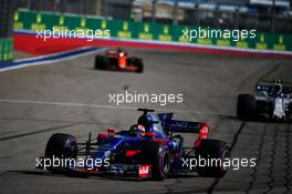 Daniil Kvyat (RUS) Scuderia Toro Rosso STR12. 30.04.2017. Formula 1 World Championship, Rd 4, Russian Grand Prix, Sochi Autodrom, Sochi, Russia, Race Day.