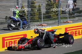 Romain Grosjean (FRA) Haas F1 Team VF-17 crashed out at the start of the race. 30.04.2017. Formula 1 World Championship, Rd 4, Russian Grand Prix, Sochi Autodrom, Sochi, Russia, Race Day.