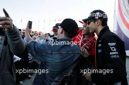 Esteban Ocon (FRA) Sahara Force India F1 Team with fans. 27.04.2017. Formula 1 World Championship, Rd 4, Russian Grand Prix, Sochi Autodrom, Sochi, Russia, Preparation Day.