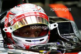 Kevin Magnussen (DEN) Haas VF-17. 15.09.2017. Formula 1 World Championship, Rd 14, Singapore Grand Prix, Marina Bay Street Circuit, Singapore, Practice Day.